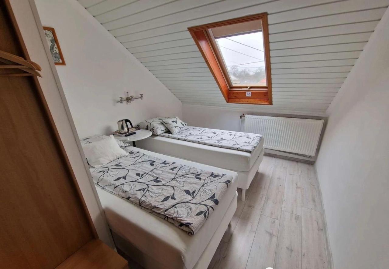 Tang House 唐舍 Hotell Budapest Exteriör bild