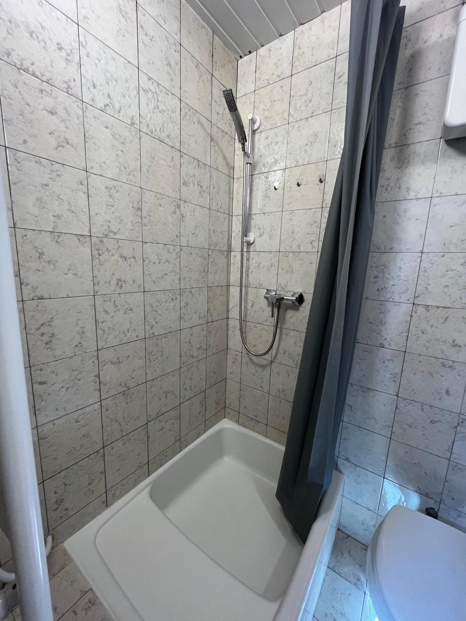 Tang House 唐舍 Hotell Budapest Exteriör bild