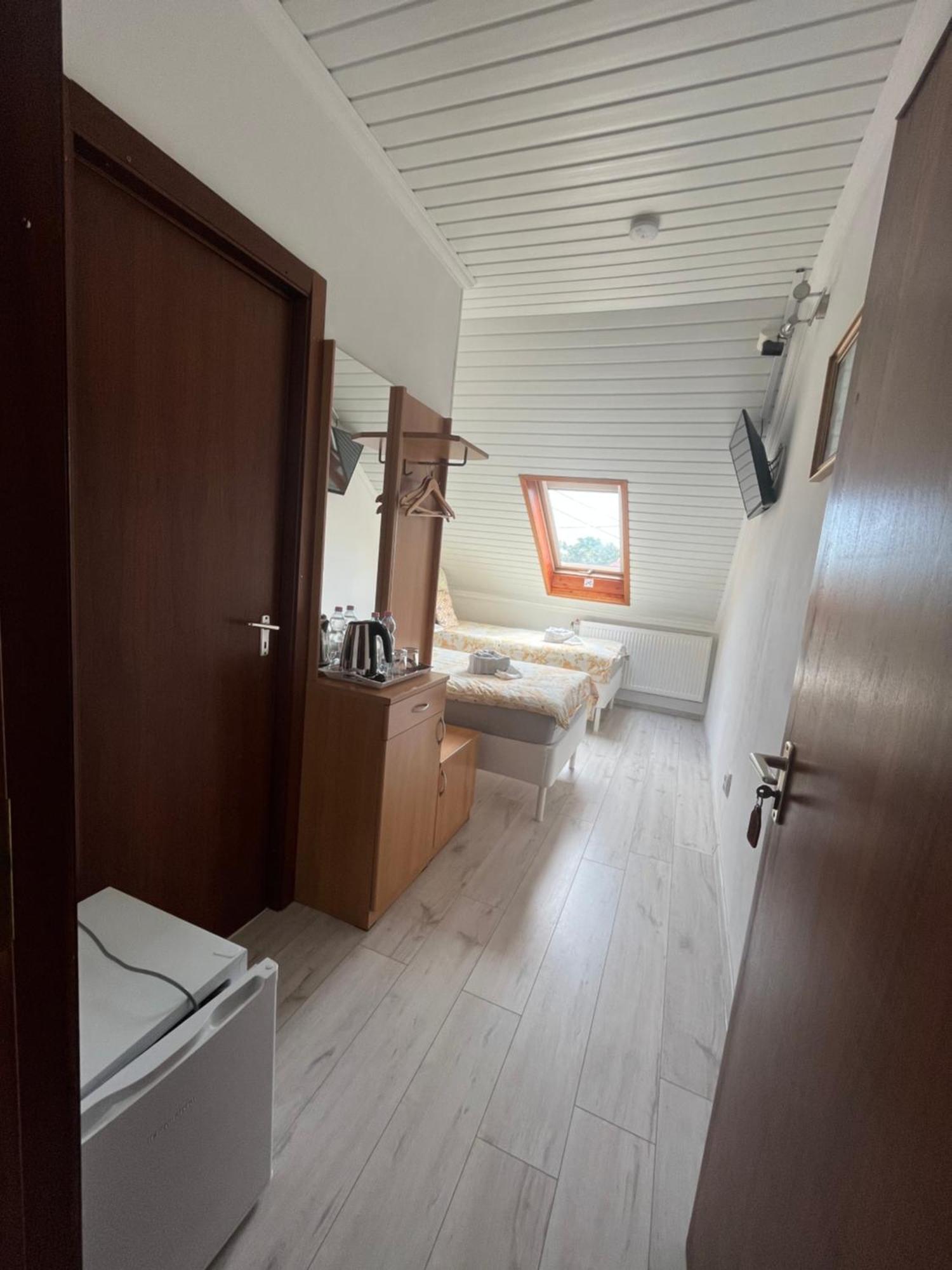 Tang House 唐舍 Hotell Budapest Exteriör bild