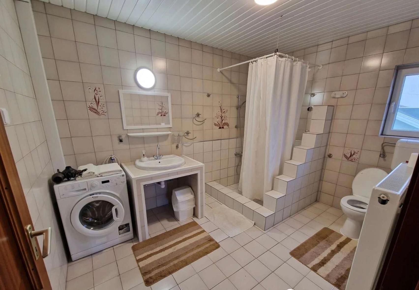 Tang House 唐舍 Hotell Budapest Exteriör bild